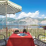 Casa Gagliardi Отель Бренцоне-суль-Гарда