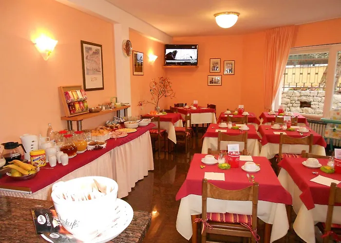 卡萨嘉利雅帝酒店 布雷佐内加尔达